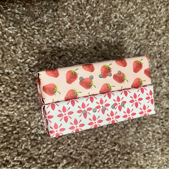 CASTELBEL Wild Strawberry - Aromatic Soap Bar Set (2x/ 7oz) Made in Portugal - Picture 3 of 3